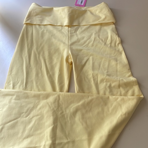 Edikted Yellow Foldover Yoga Pants - Picture 4 of 6